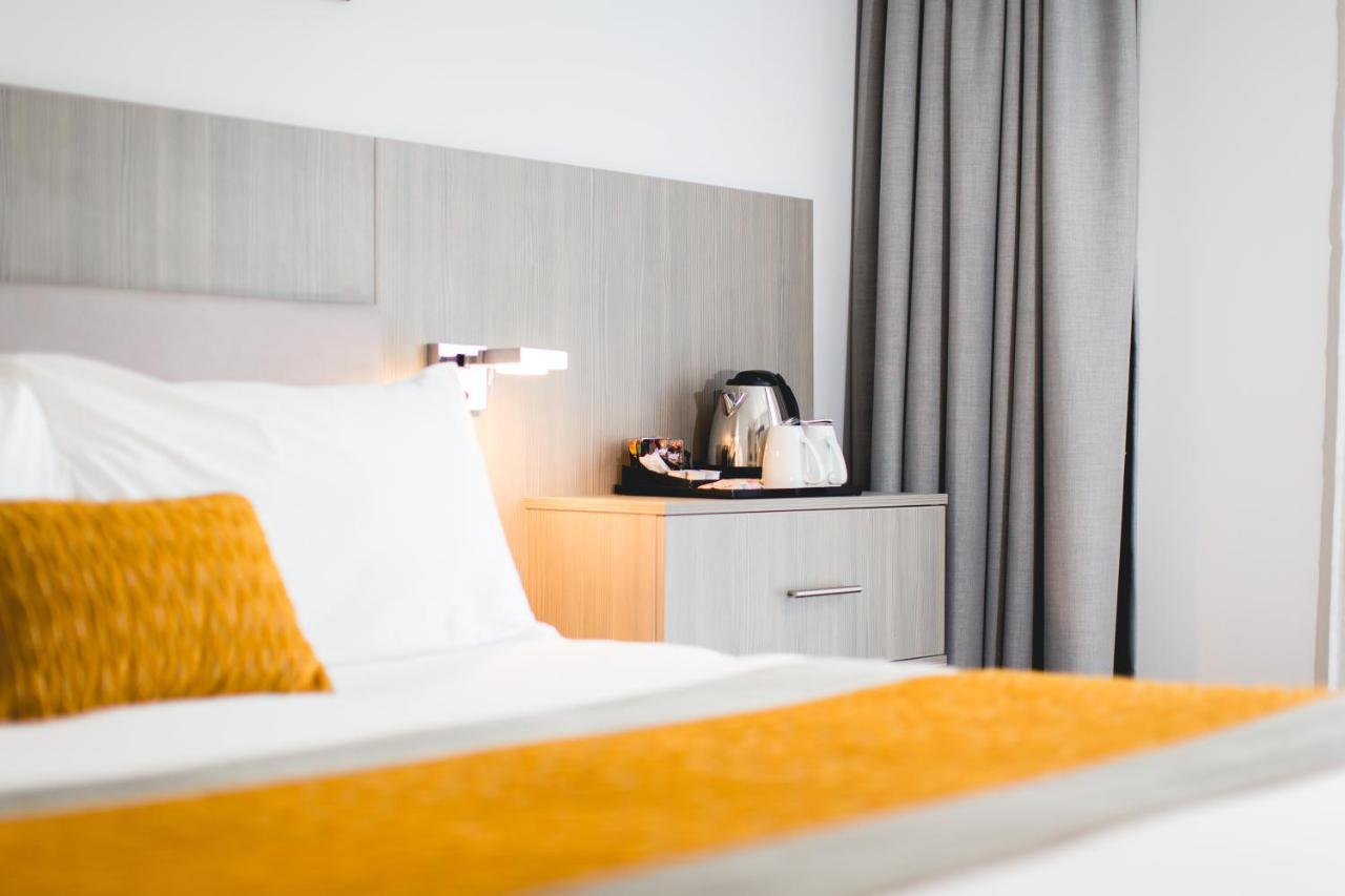 Maldron Hotel Newcastle Ngoại thất bức ảnh