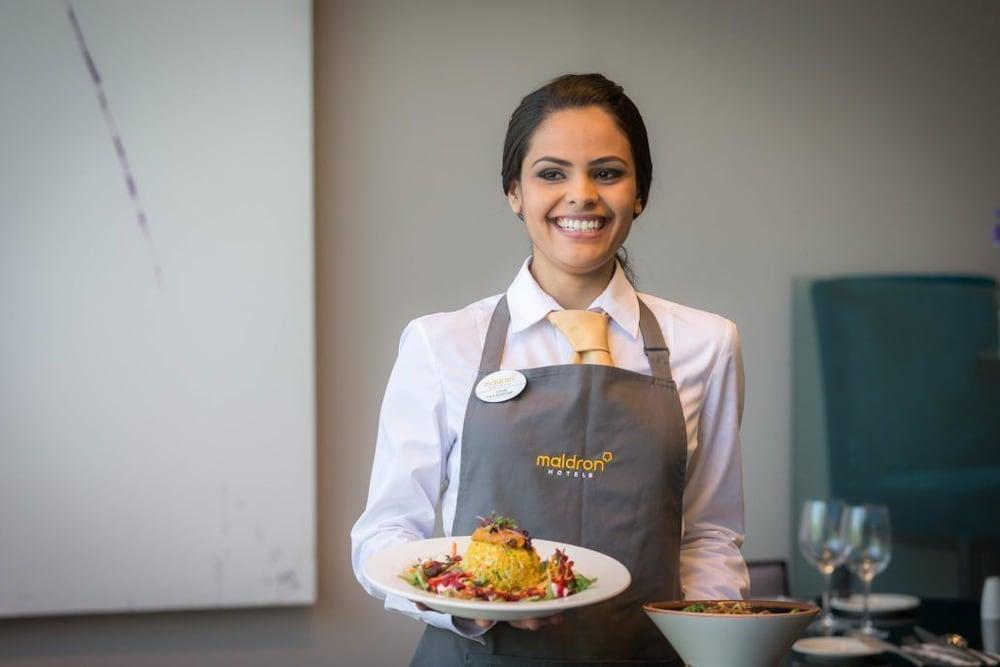 Maldron Hotel Newcastle Ngoại thất bức ảnh