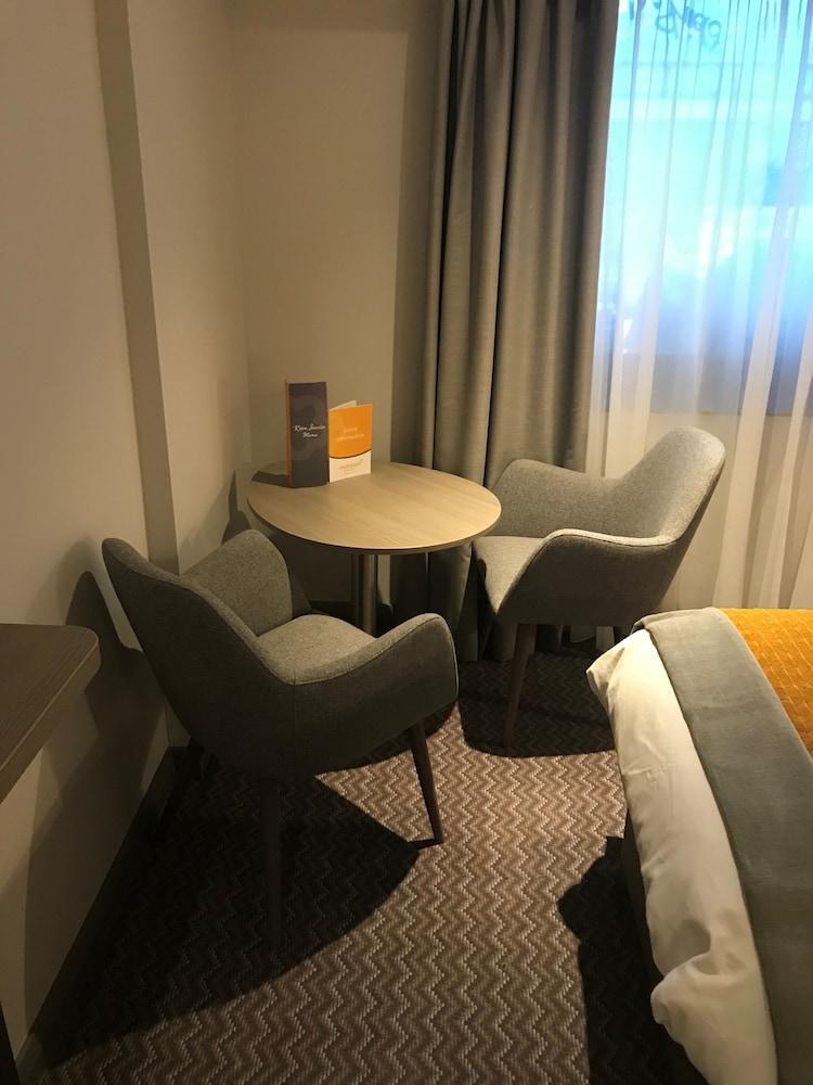Maldron Hotel Newcastle Ngoại thất bức ảnh